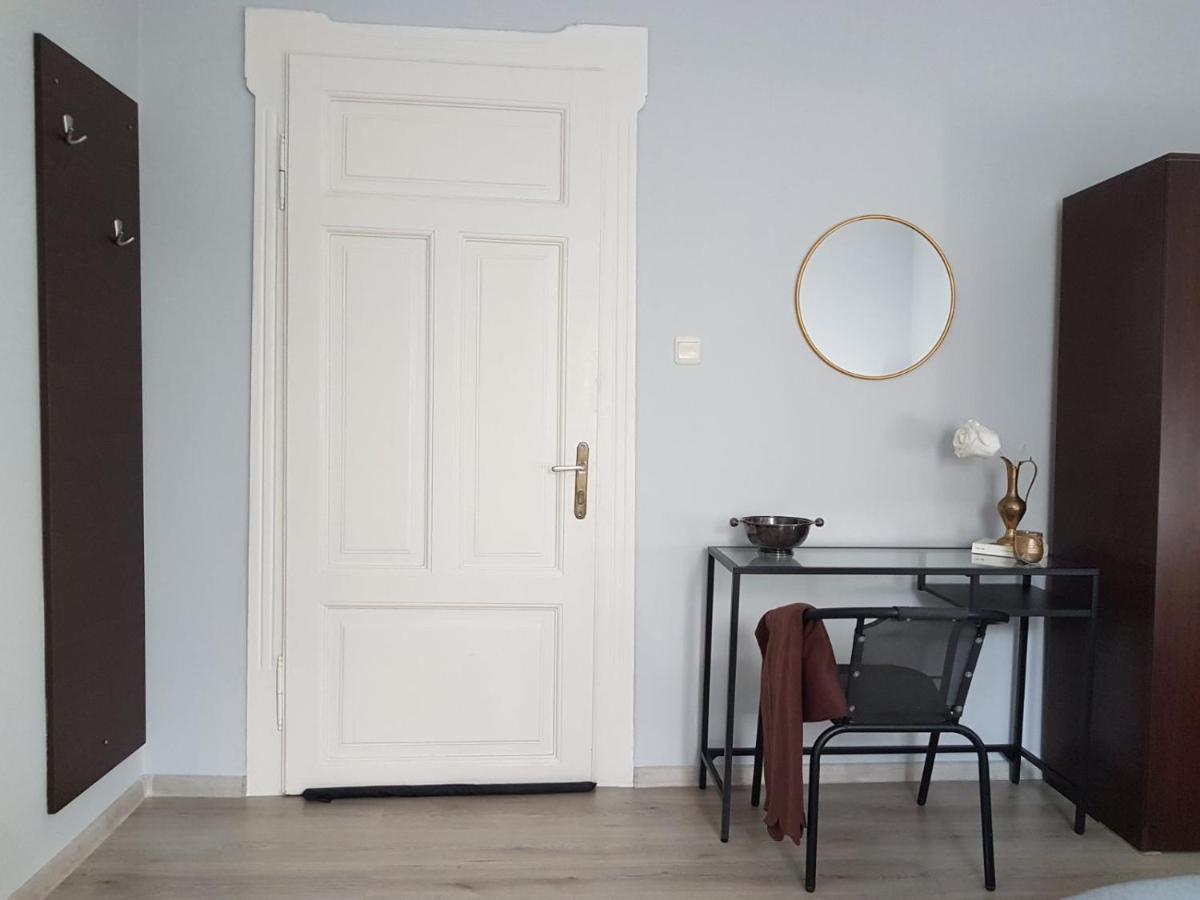 Flat In Varna, Central Location, Close To Beach Екстериор снимка
